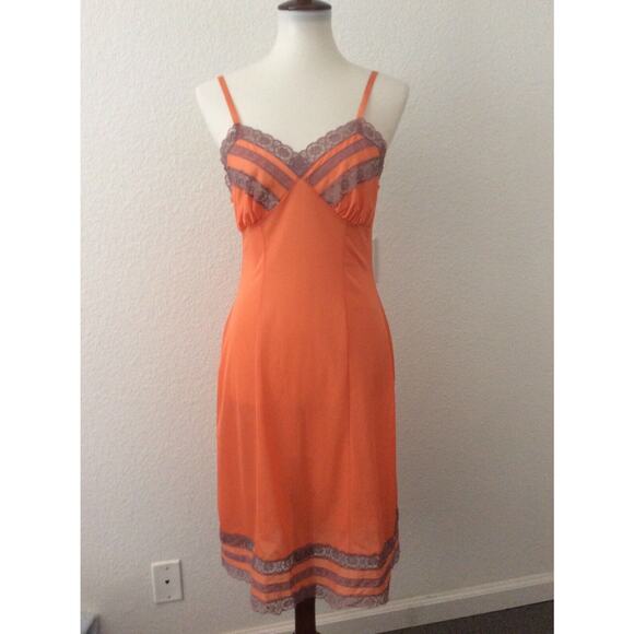 Walker Reid Vintage Slip Lace Trim Sleepwear - Picture 1 of 11